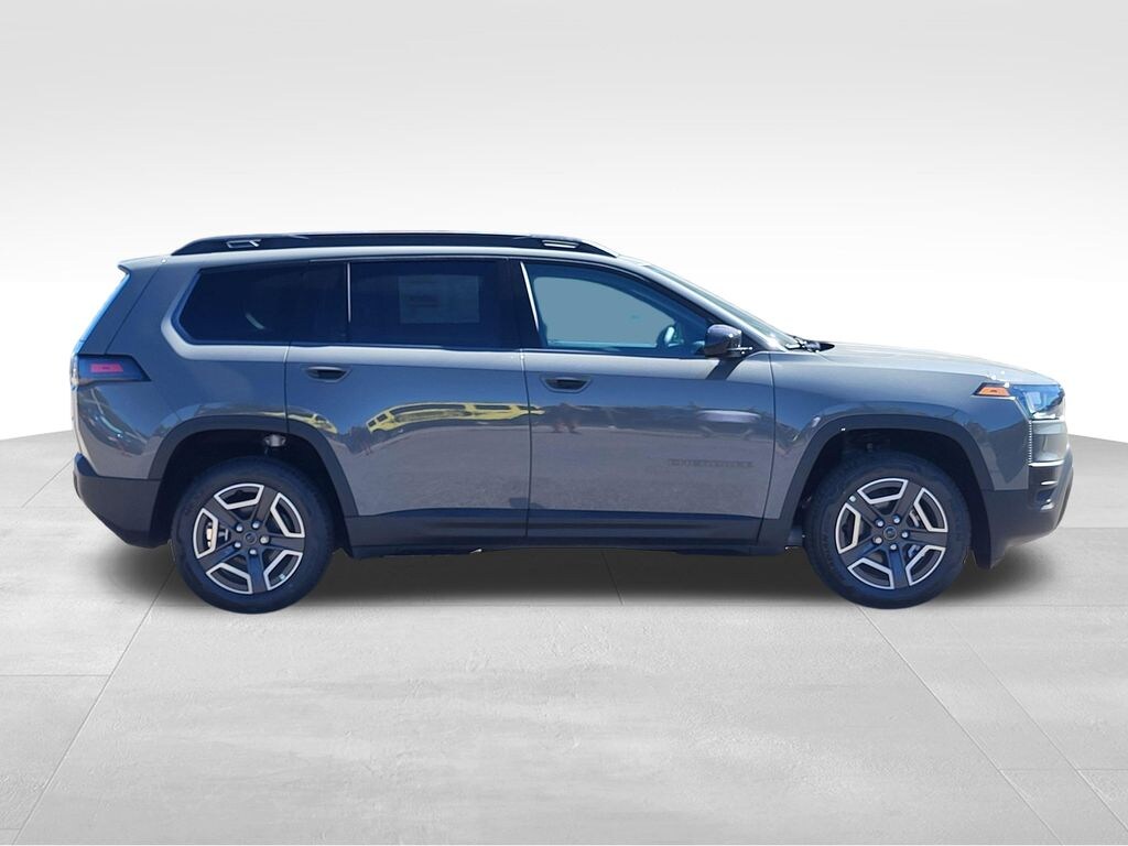 New 2026 Jeep Cherokee Laredo Sport Utility
