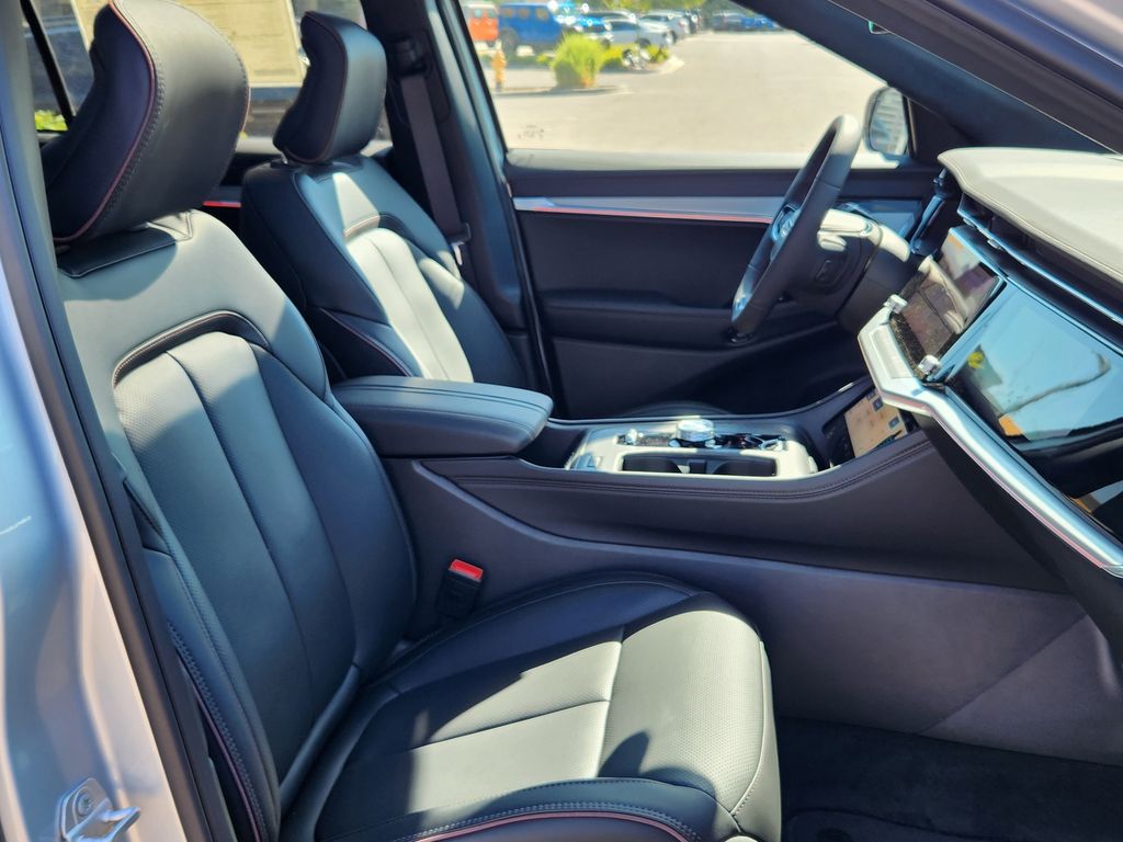 2025 Jeep Wagoneer S Launch Edition - Photo 19