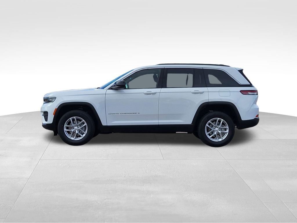 New 2026 Jeep Grand Cherokee Laredo Sport Utility