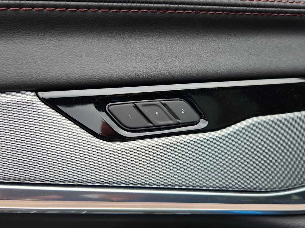 2025 Jeep Wagoneer S Launch Edition - Photo 28