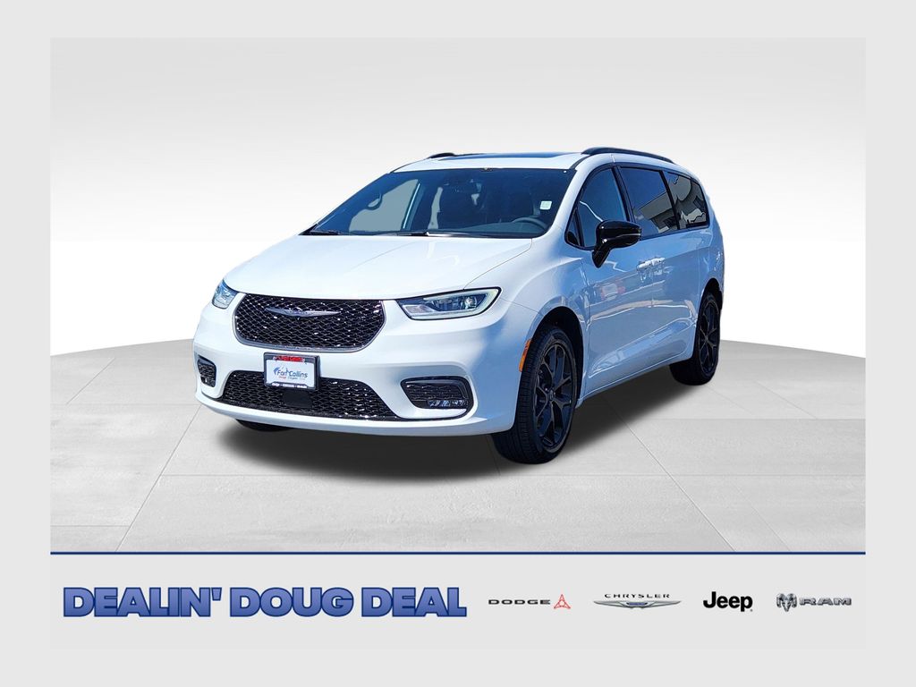 2026 Chrysler Pacifica Limited AWD's photo