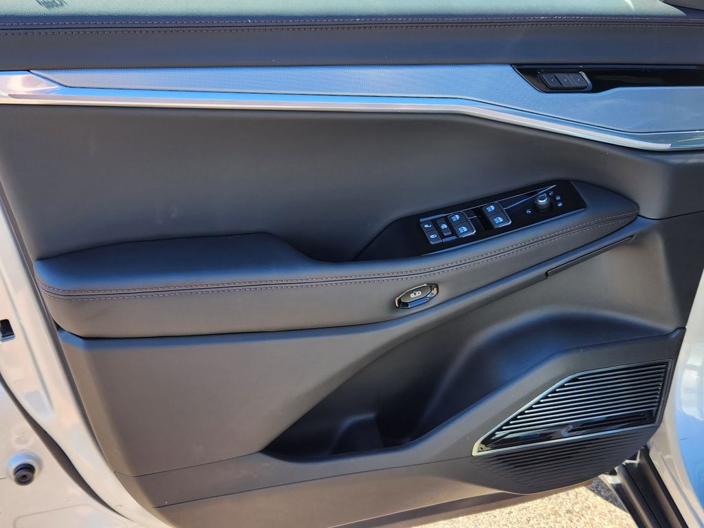 2025 Jeep Wagoneer S Launch Edition - Photo 6