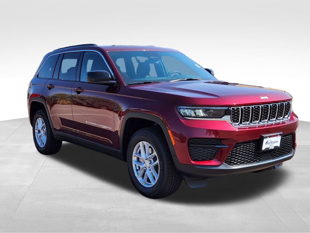 2025 Jeep Grand Cherokee Laredo photo 2