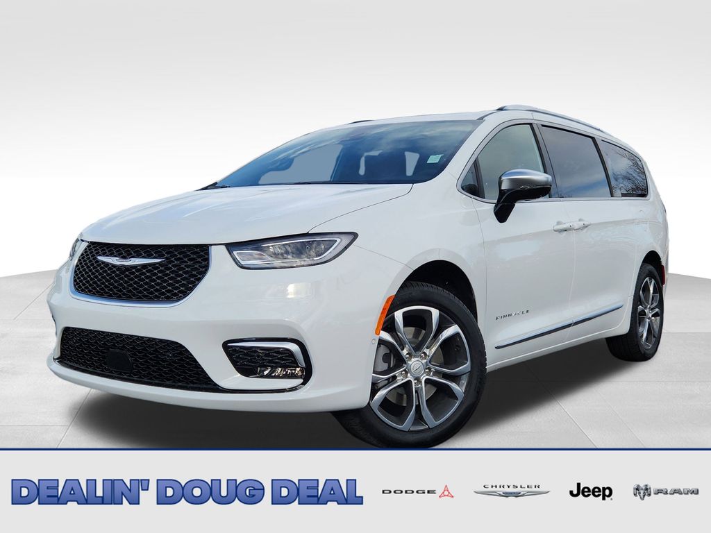 2026 Chrysler Pacifica Pinnacle's photo