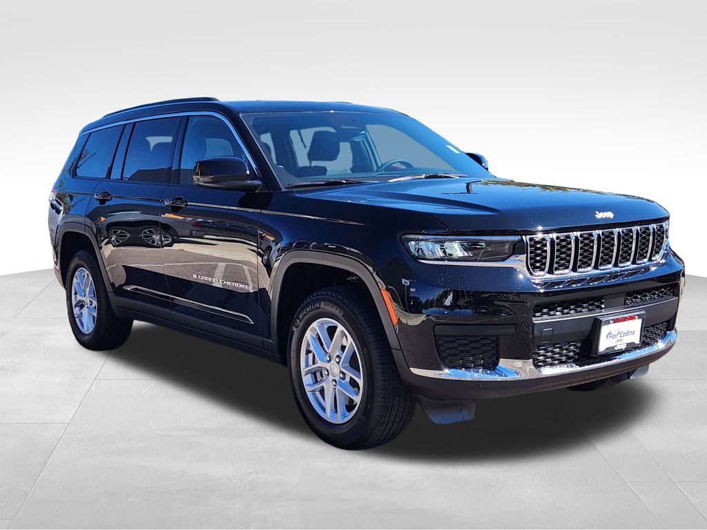 2025 Jeep Grand Cherokee Laredo photo 4