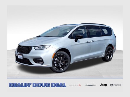 2026 Chrysler Pacifica Limited Passenger Van