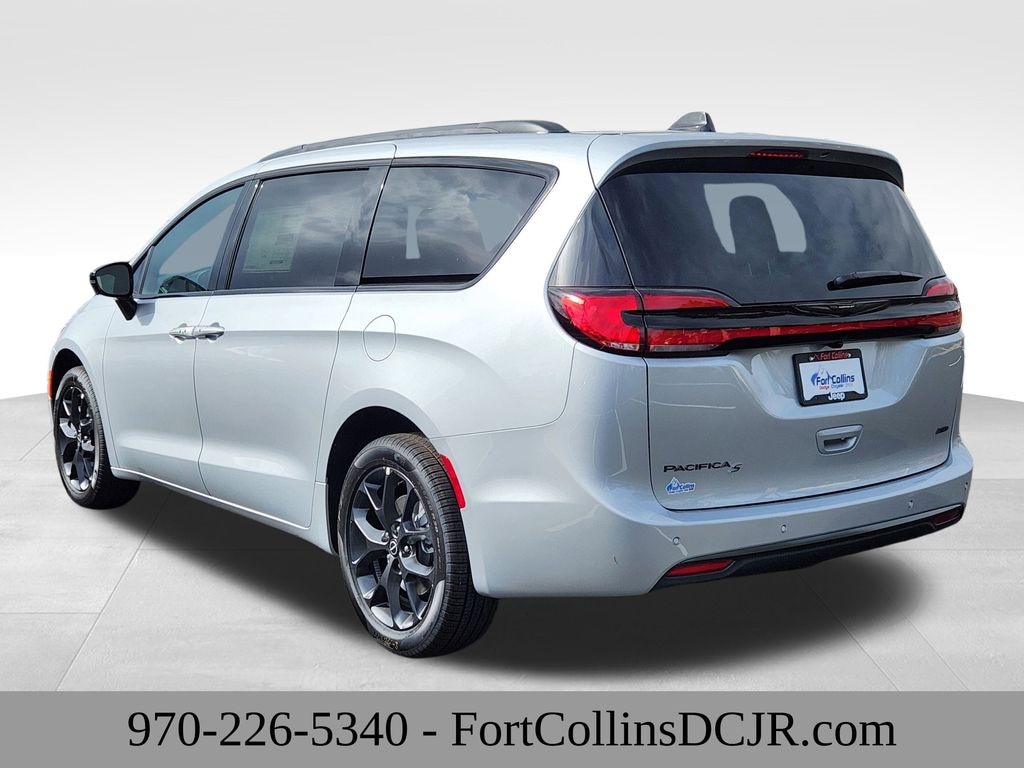 New 2026 Chrysler Pacifica Select Passenger Van