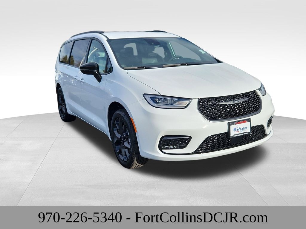 New 2026 Chrysler Pacifica Select Passenger Van