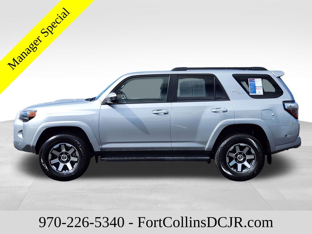 2024 Toyota 4Runner TRD photo 2