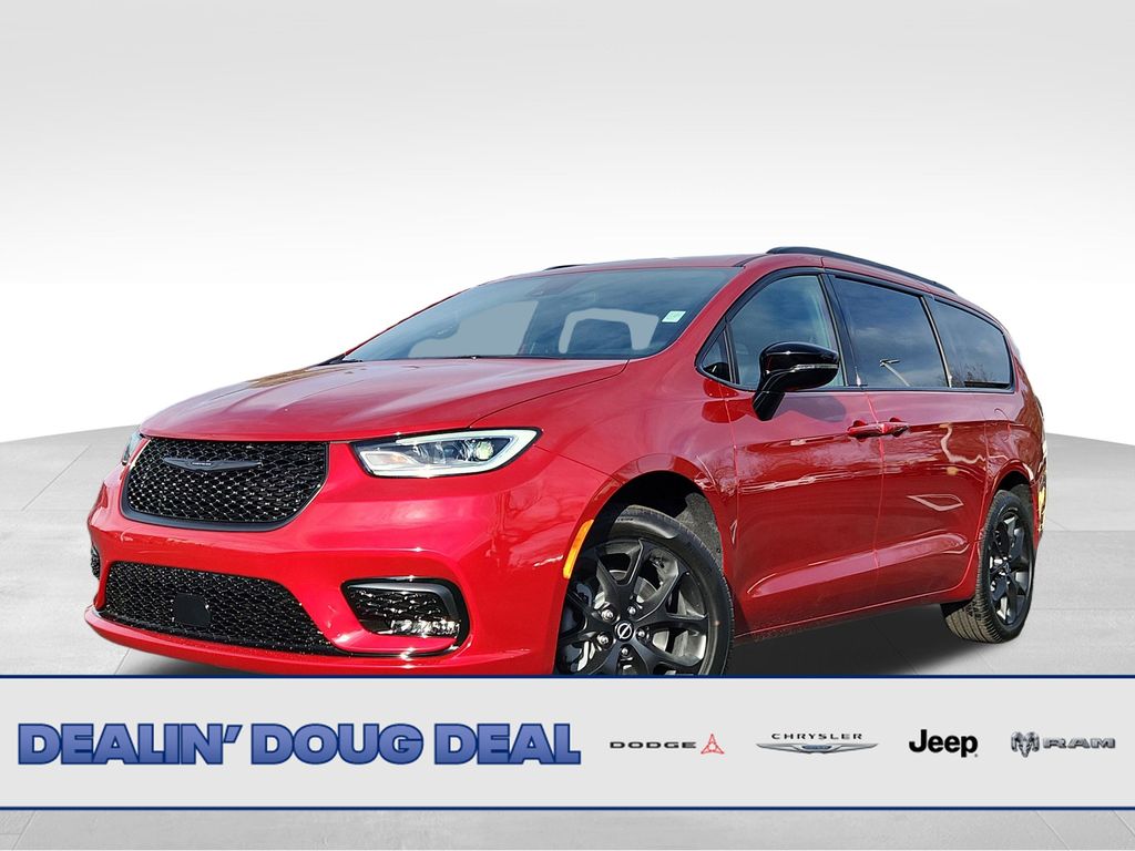 2026 Chrysler Pacifica Limited's photo