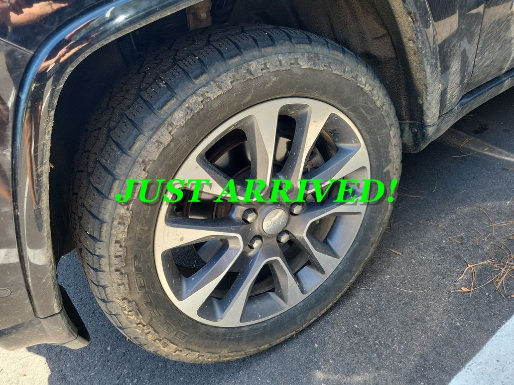 Used 2018 Jeep Grand Cherokee Overland SUV