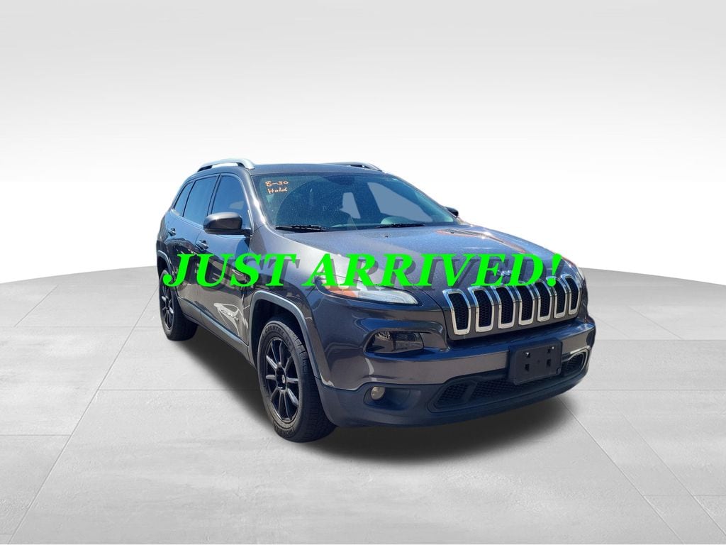 Used 2017 Jeep Cherokee Latitude SUV
