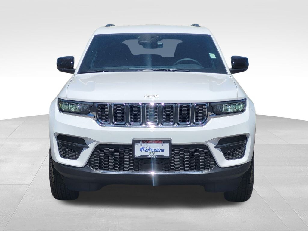 New 2026 Jeep Grand Cherokee Laredo SUV