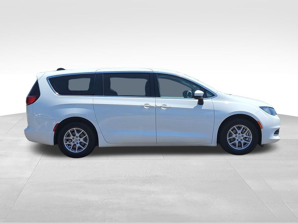 Used 2023 Chrysler Voyager LX Minivan/Van