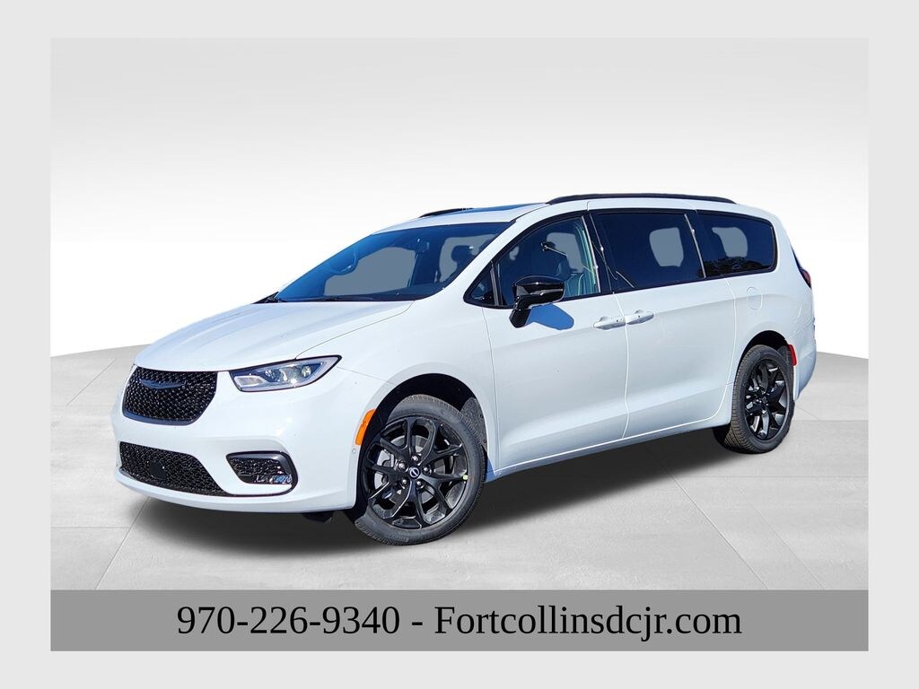 New 2026 Chrysler Pacifica Limited Minivan/Van