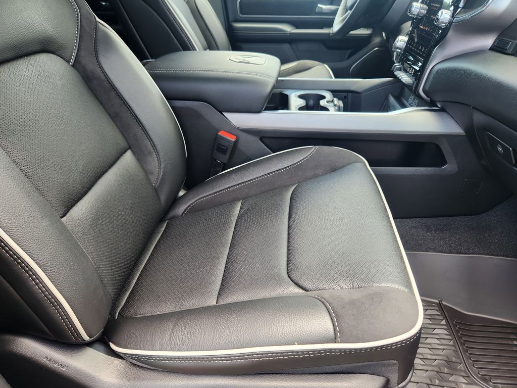 2026 RAM 1500 Laramie - Photo 13