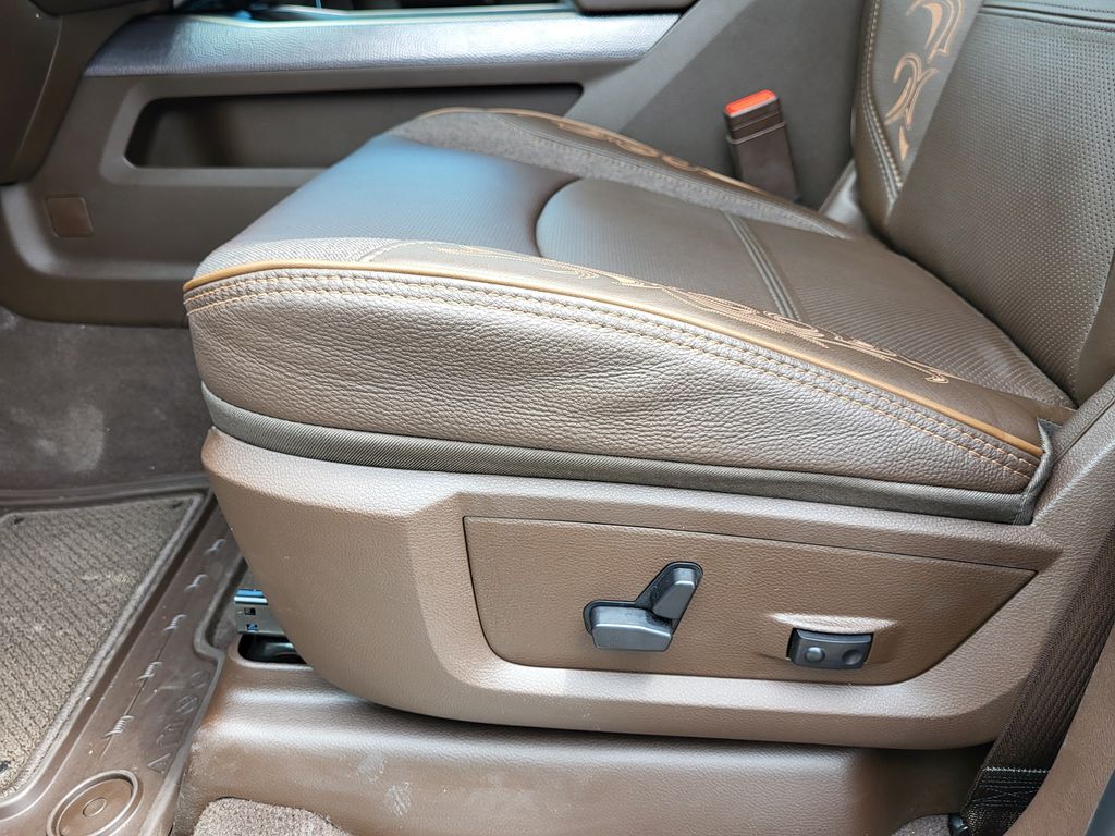 2026 RAM 3500 Limited/Longhorn - Photo 24
