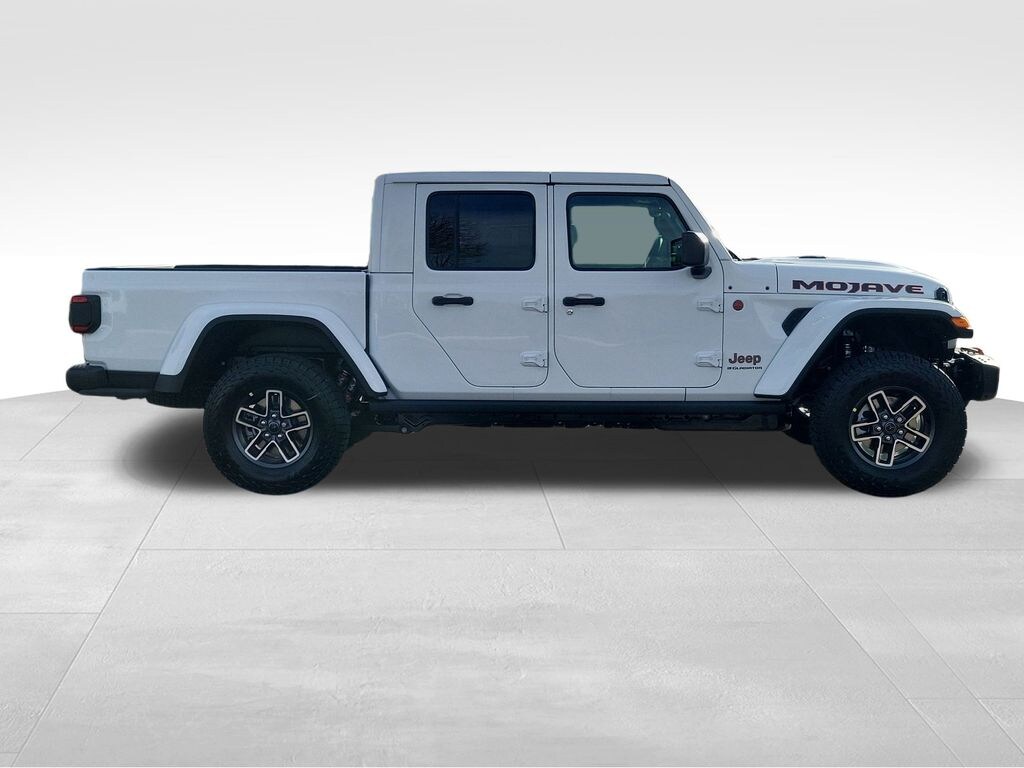 New 2026 Jeep Gladiator Mojave Truck