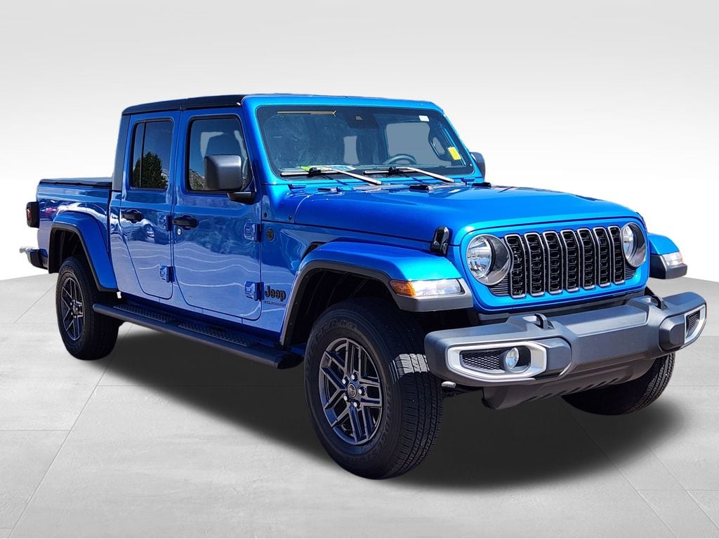 Used 2024 Jeep Gladiator Sport Truck