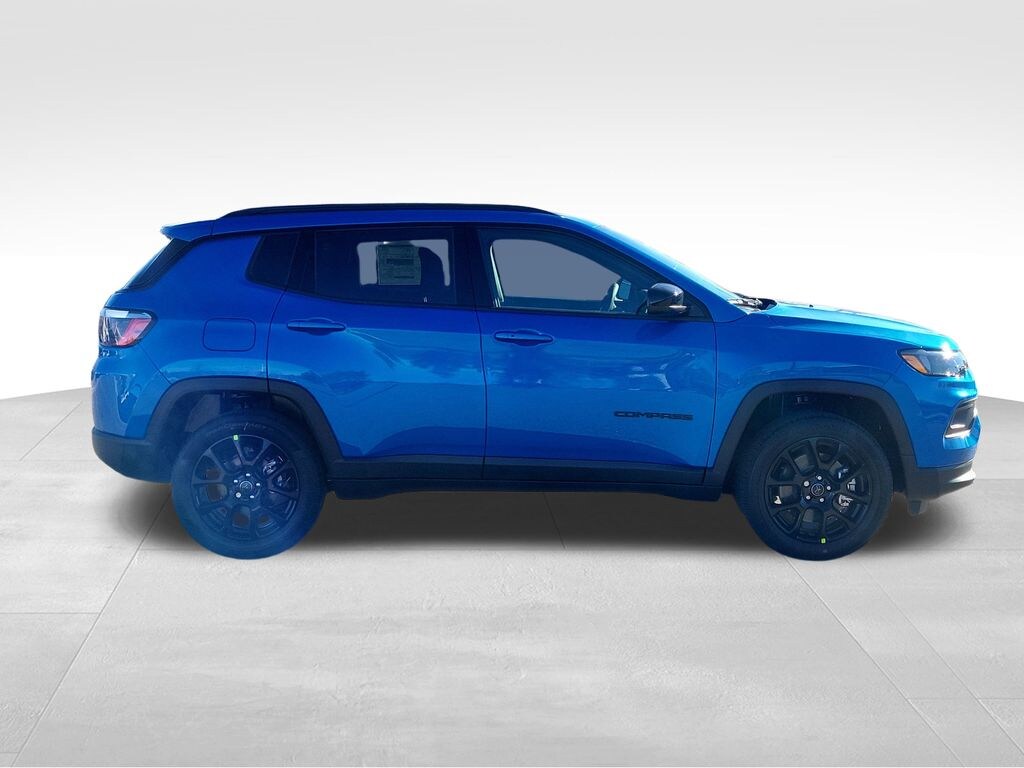 New 2026 Jeep Compass Latitude SUV