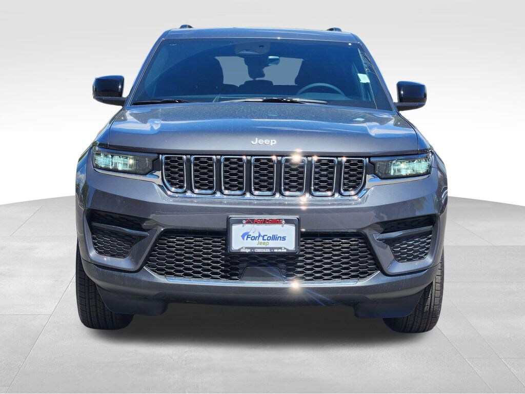 New 2026 Jeep Grand Cherokee Laredo SUV