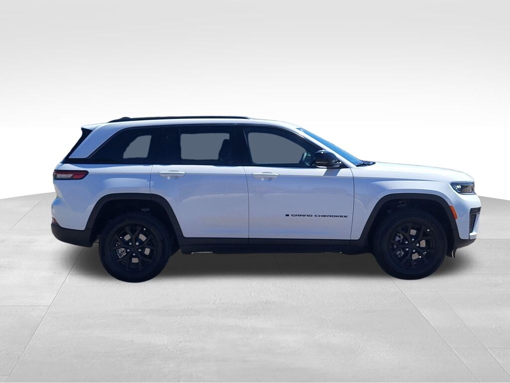 New 2026 Jeep Grand Cherokee Altitude SUV
