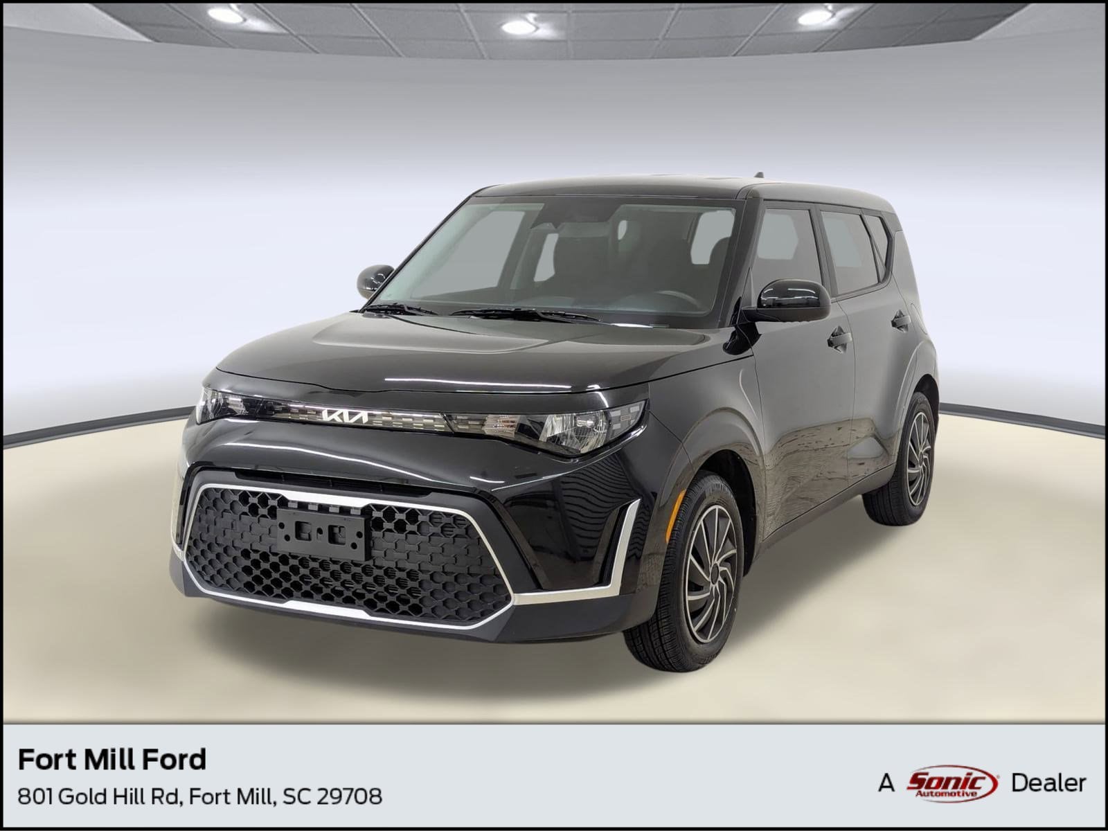 2023 Kia Soul LX's photo