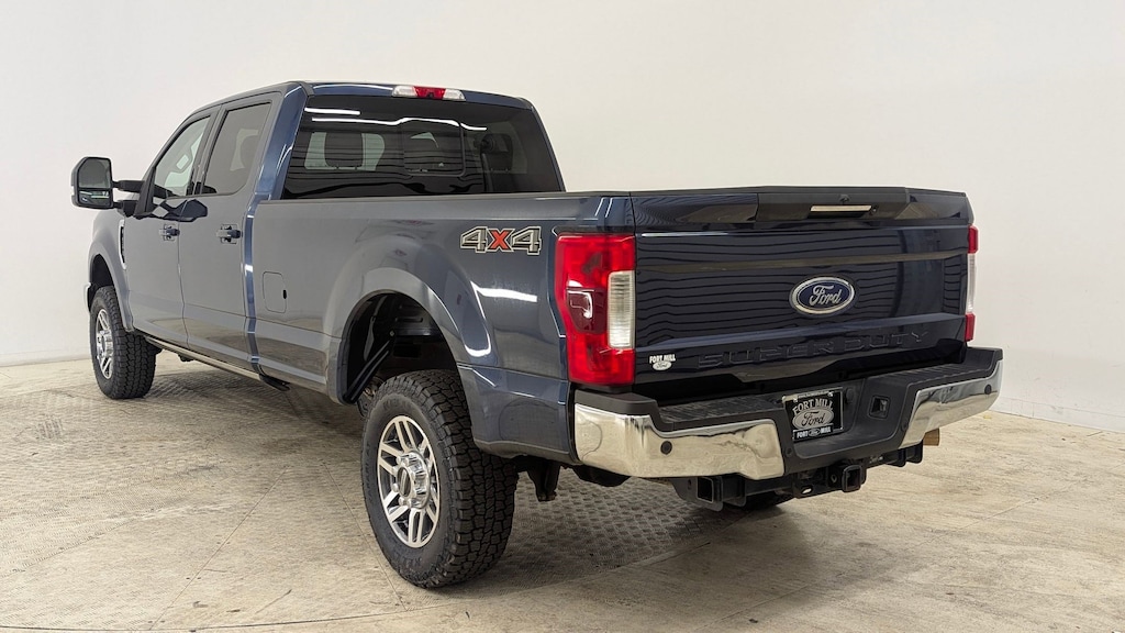 Used 2019 Ford F-250 LARIAT Truck Crew Cab