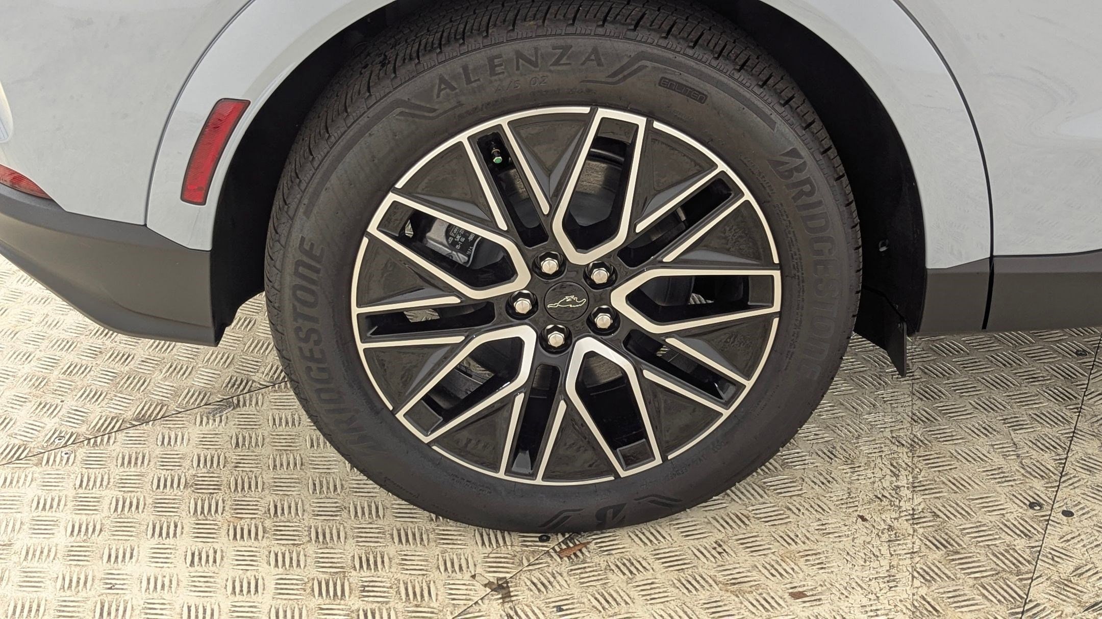 2025 Ford Mustang Mach-E Premium - Photo 12