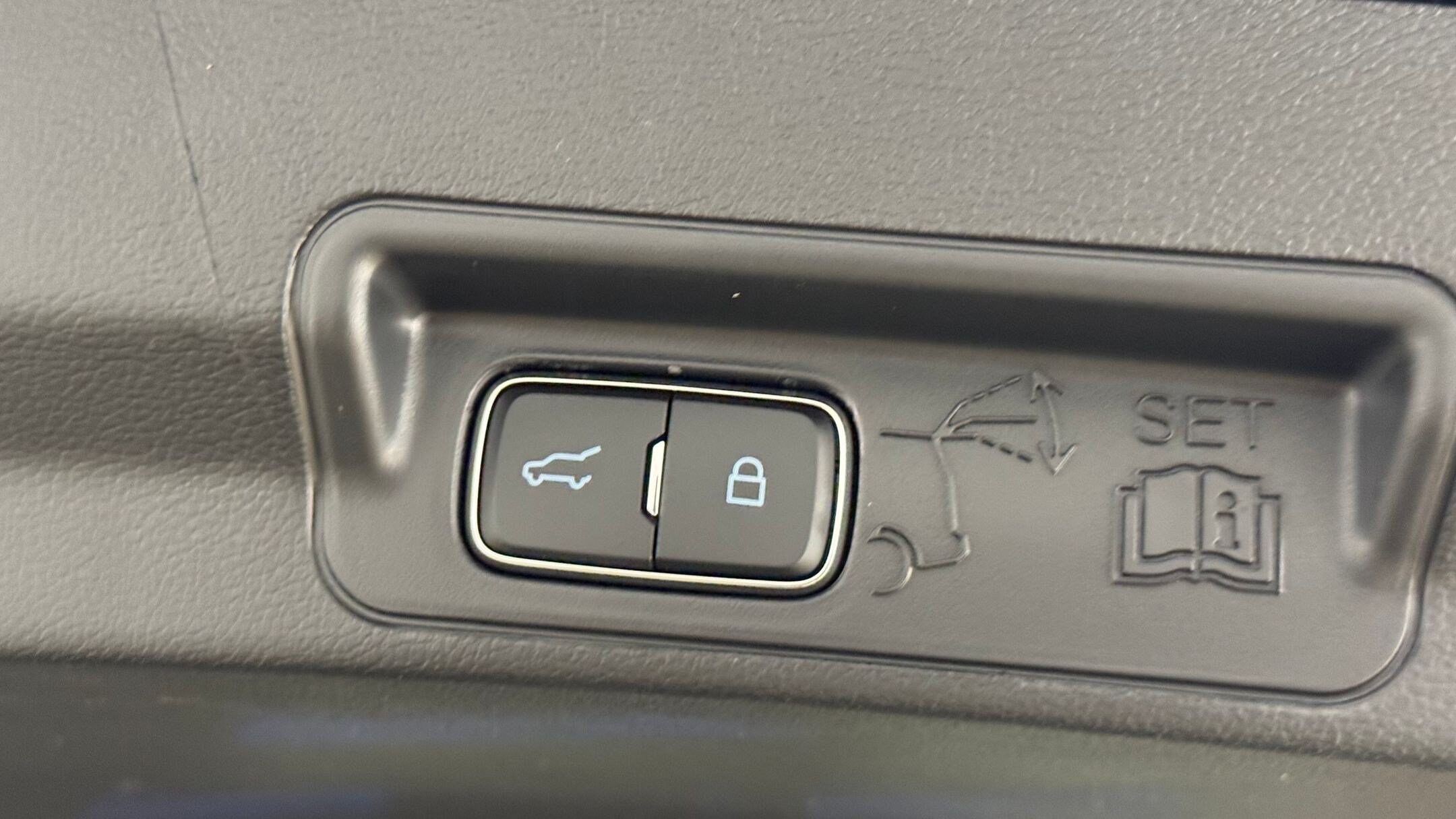 2026 Ford Explorer Active - Photo 18