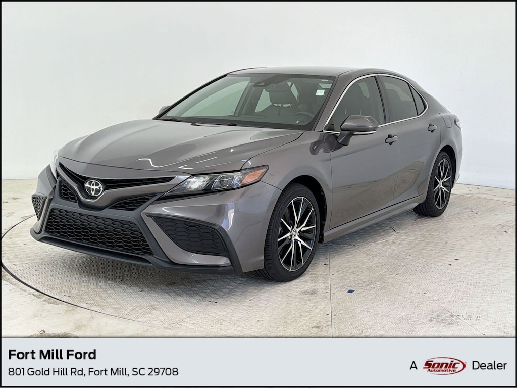 Used 2023 Toyota Camry SE Sedan