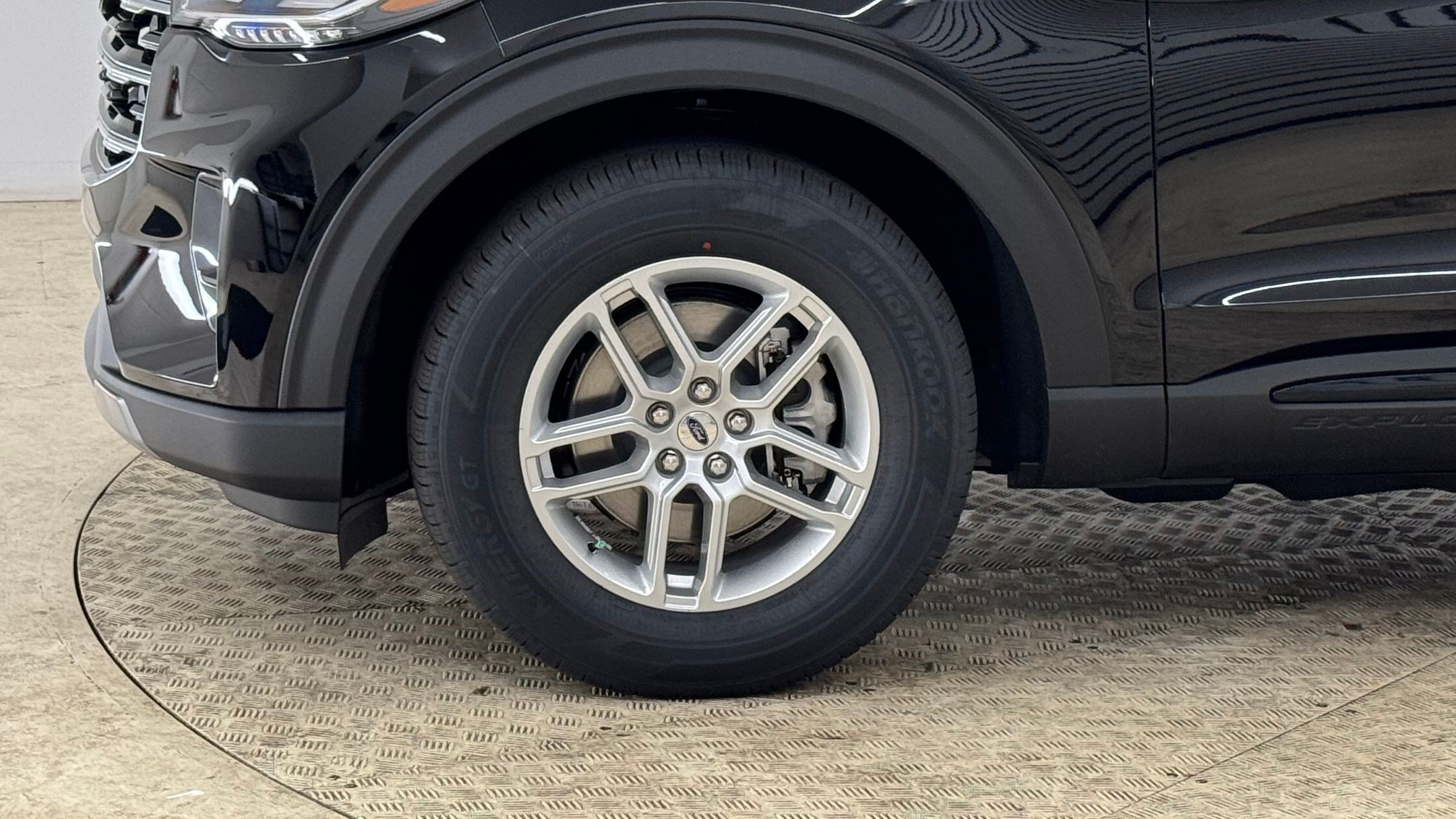 2026 Ford Explorer Active - Photo 12