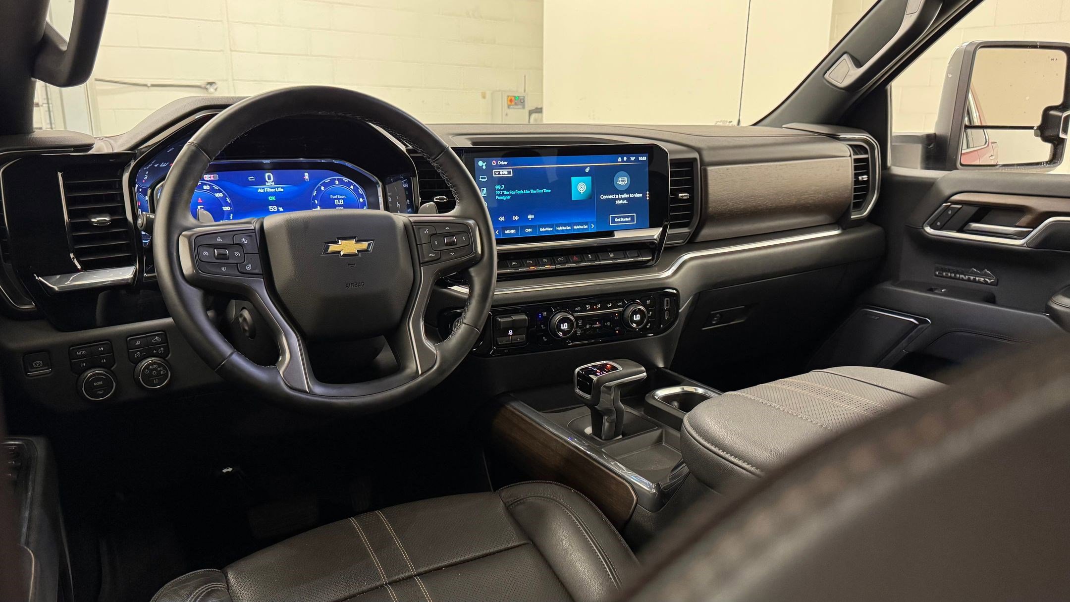 2024 Chevrolet Silverado 1500 High Country photo 4