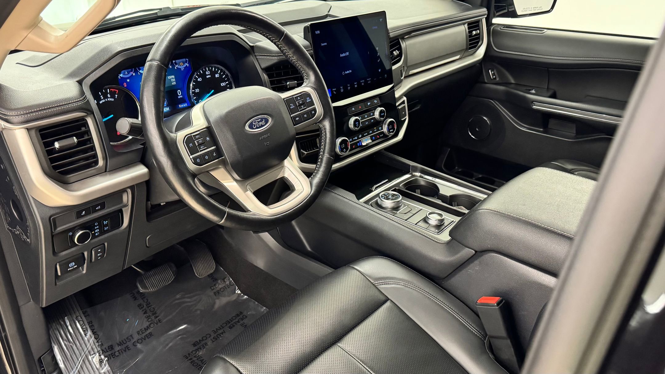 2024 Ford Expedition MAX XLT photo 4