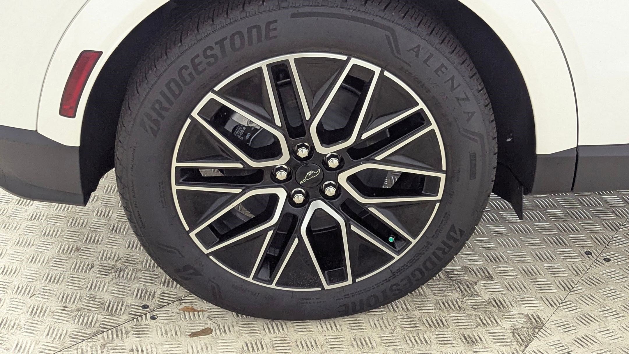 2025 Ford Mustang Mach-E Premium - Photo 11