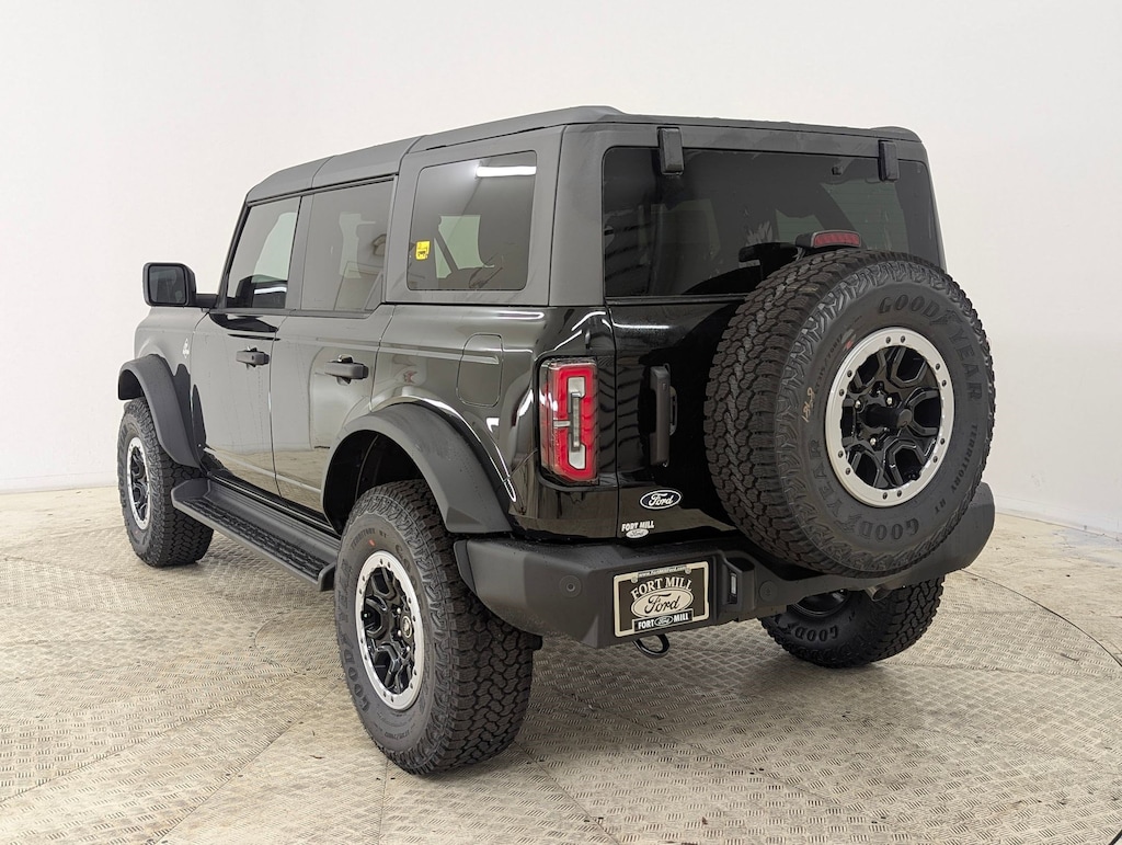 New 2026 Ford Bronco Outer Banks SUV