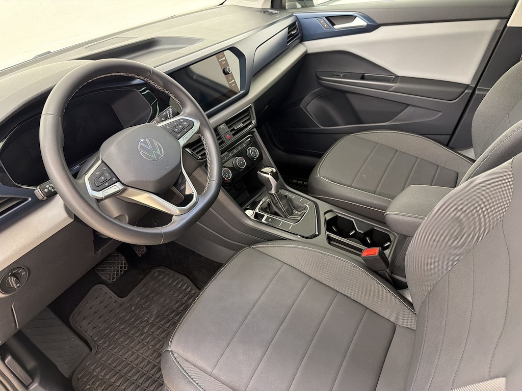 Used 2023 Volkswagen Taos SE SUV