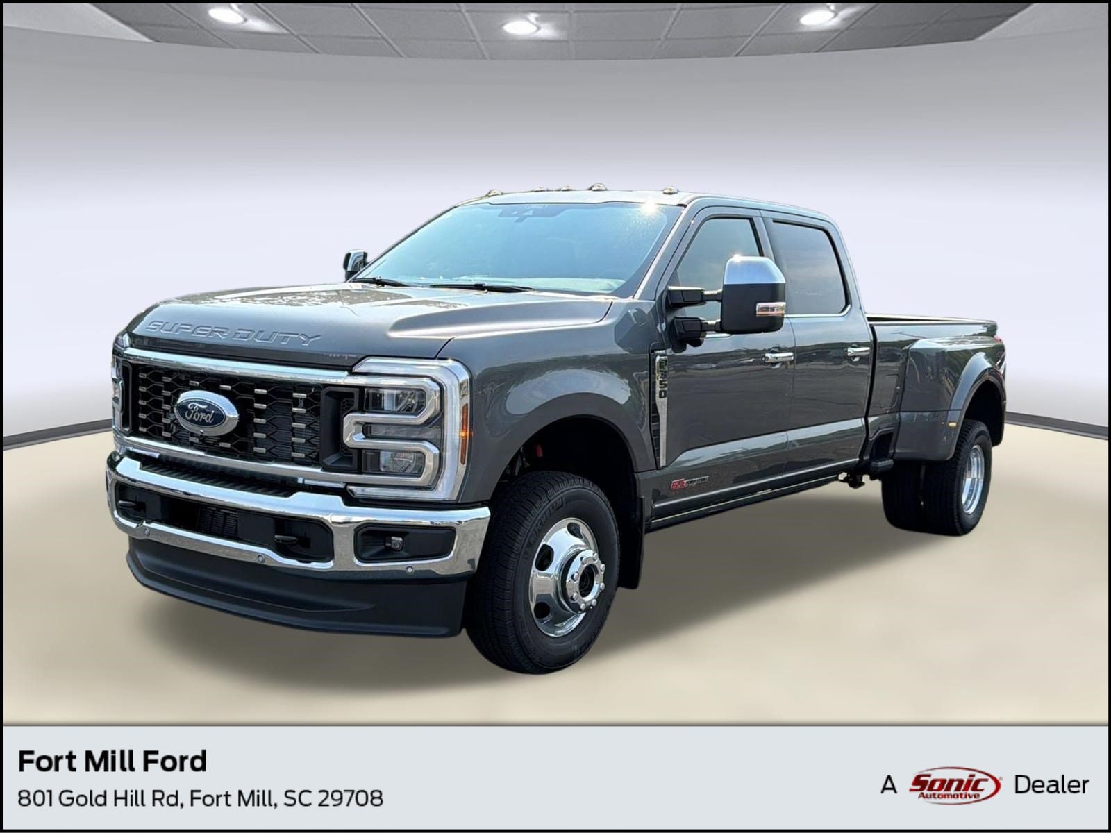 F-350 LARIAT Truck Crew Cab