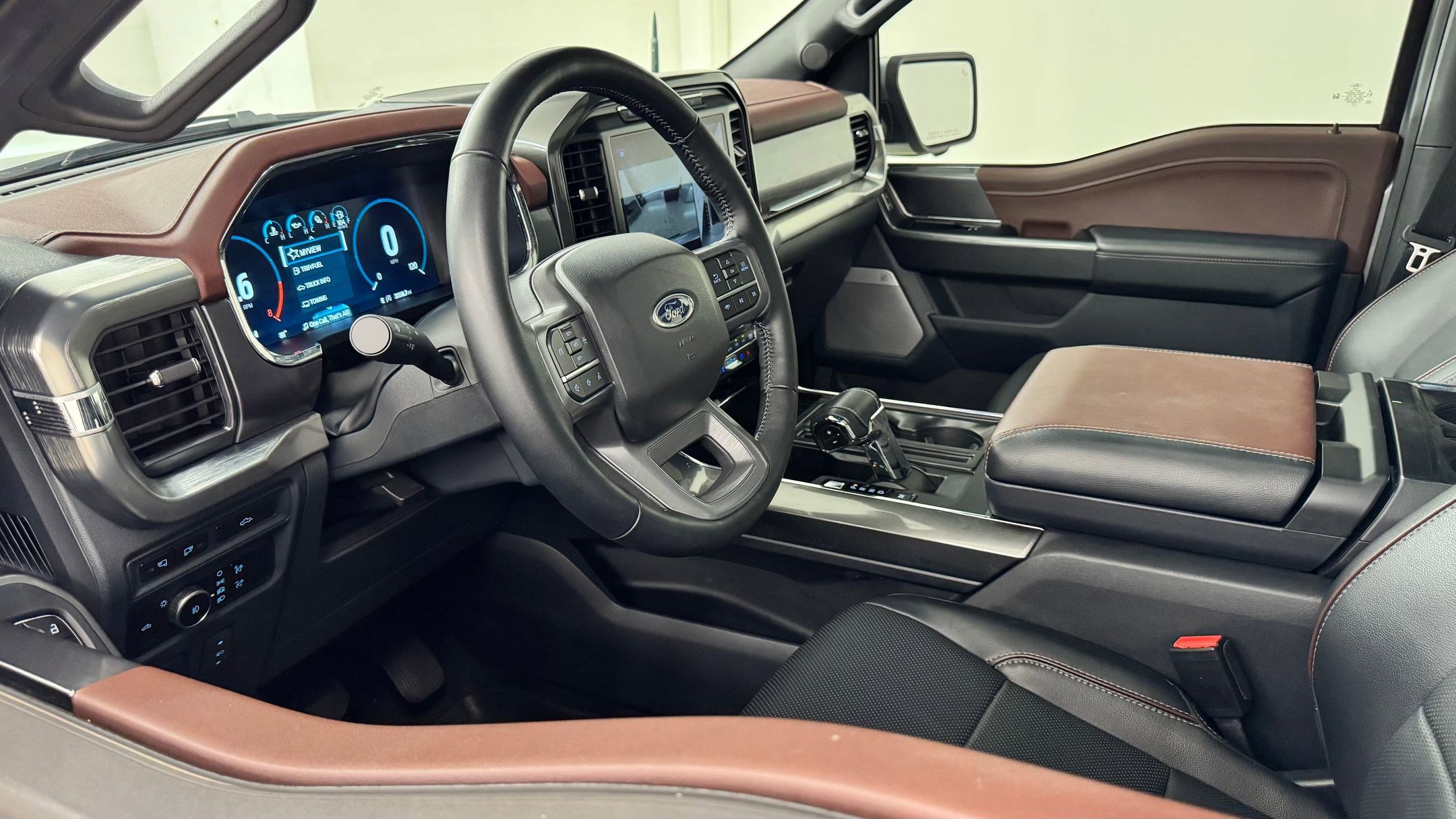 2023 Ford F-150 Lariat photo 4