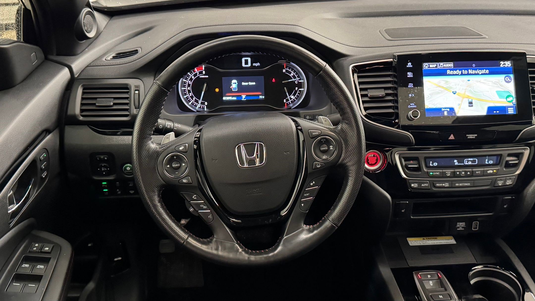 2023 Honda Ridgeline Black Edition photo 4