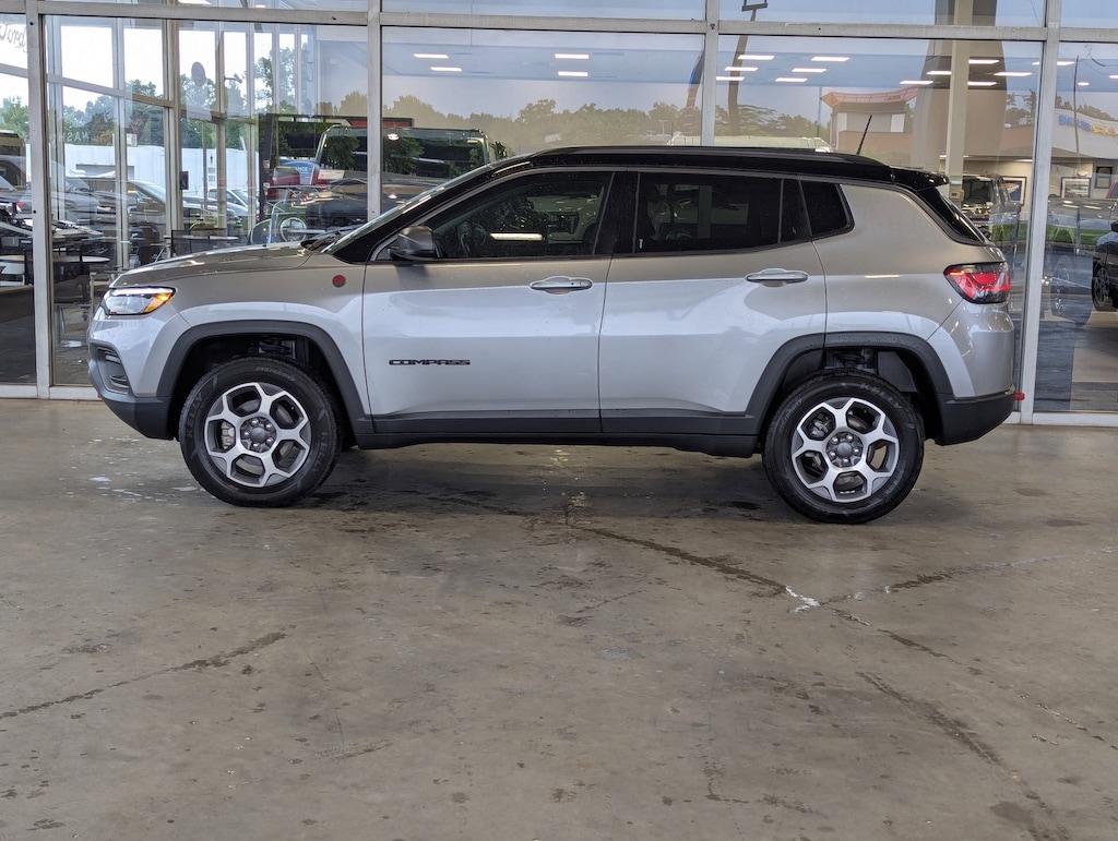 Used 2022 Jeep Compass Trailhawk SUV
