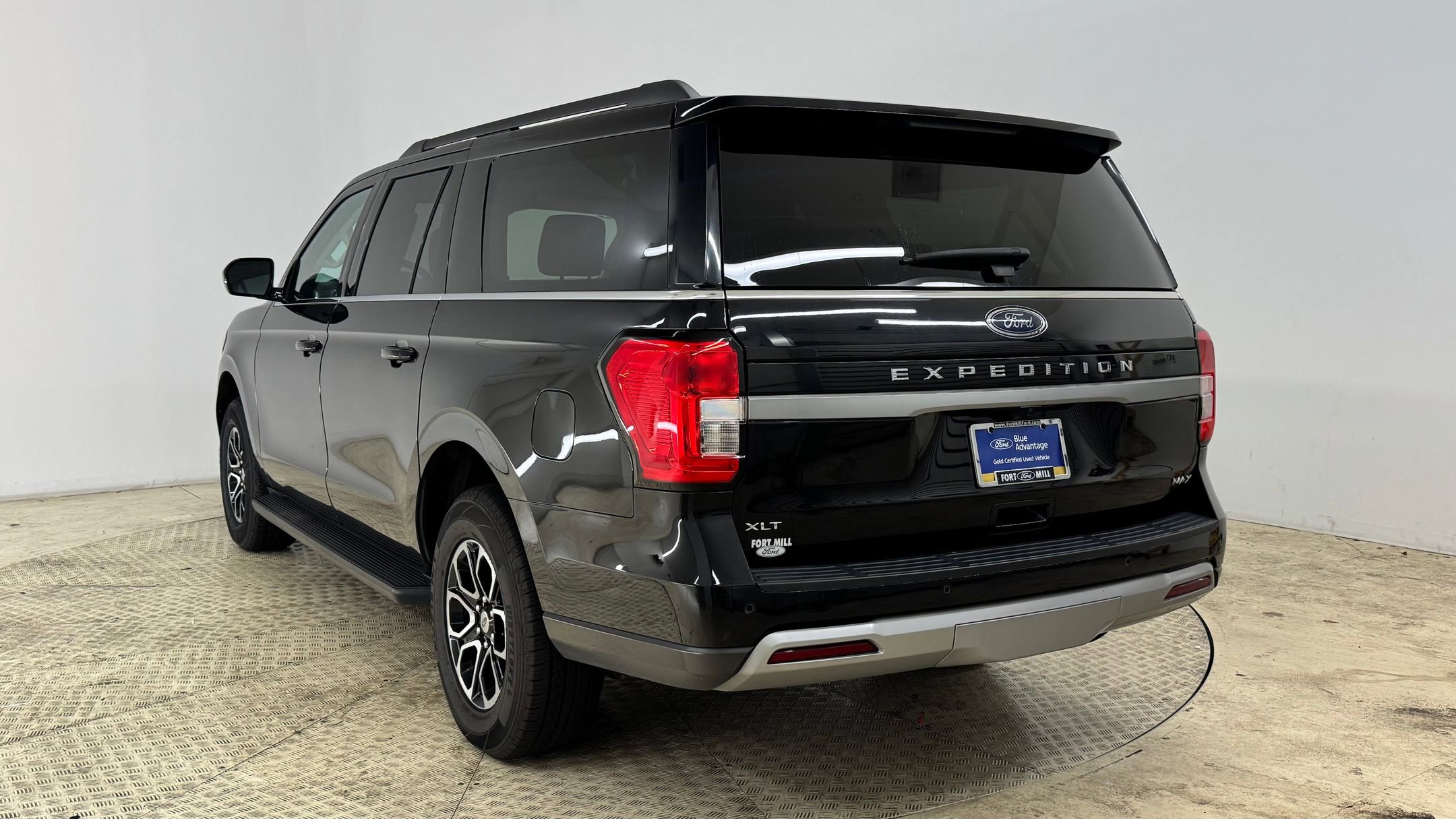 2024 Ford Expedition MAX XLT photo 3