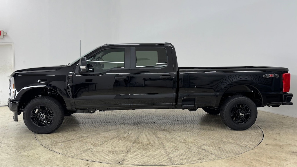 New 2026 Ford F-250 XL Truck Crew Cab