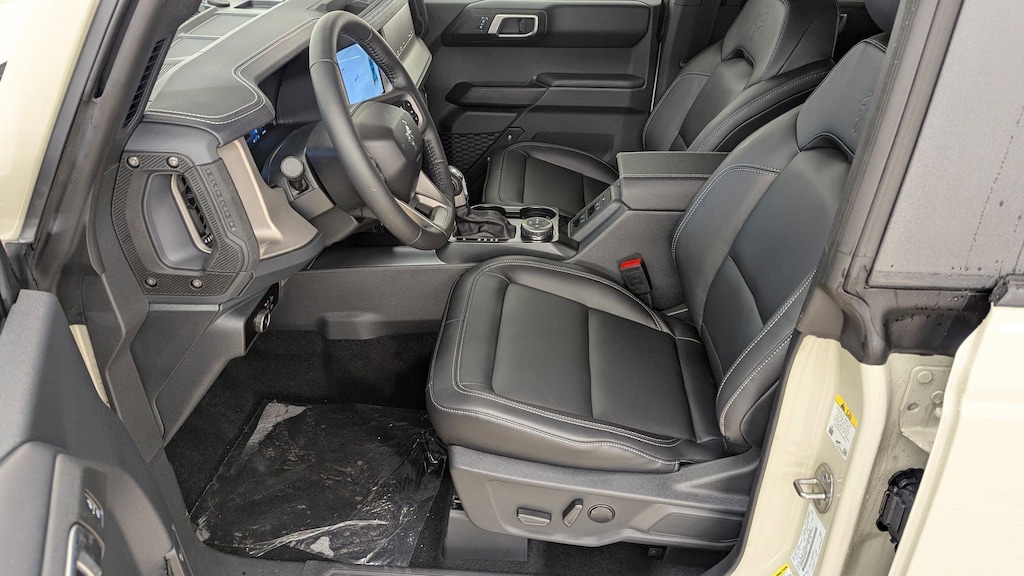 New 2025 Ford Bronco Outer Banks SUV