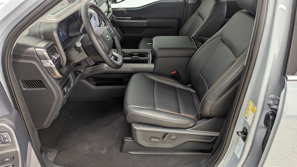 New 2026 Ford F-250 LARIAT Truck Crew Cab