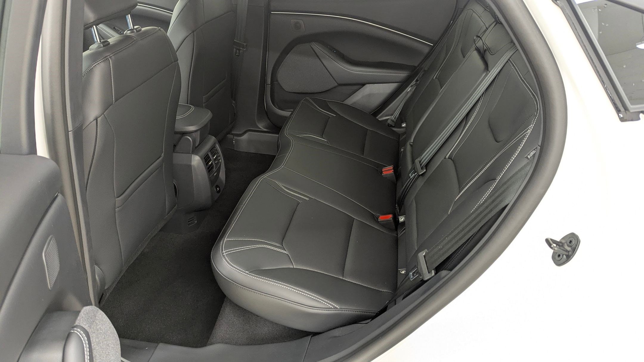 2025 Ford Mustang Mach-E Premium - Photo 13