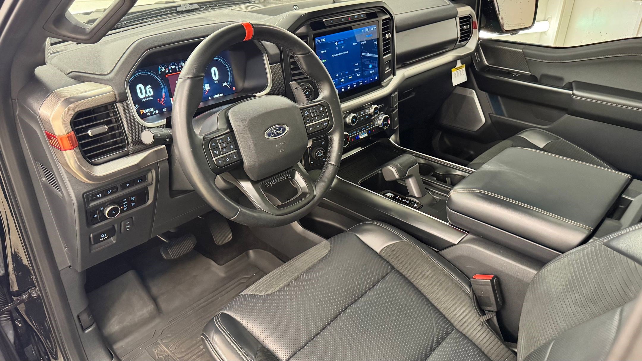 2023 Ford F-150 Raptor photo 4