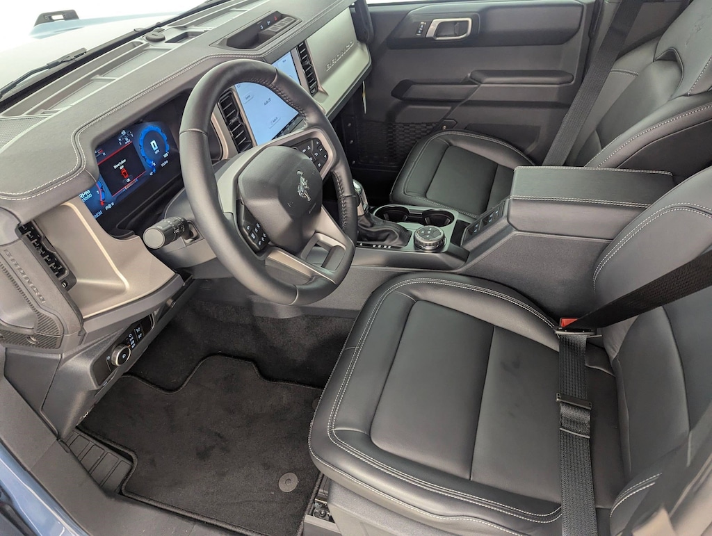 New 2025 Ford Bronco Outer Banks SUV