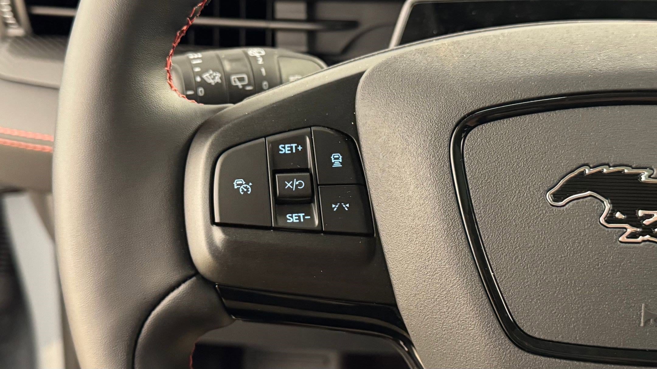 2025 Ford Mustang Mach-E Premium - Photo 25