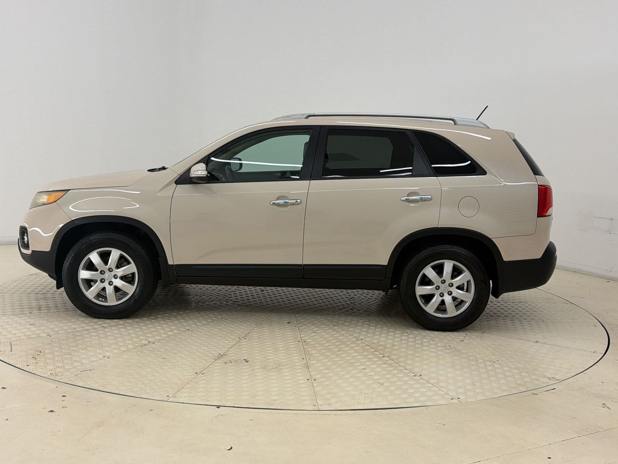 Used 2011 Kia Sorento LX with VIN 5XYKT3A16BG089952 for sale in Fort Mill, SC